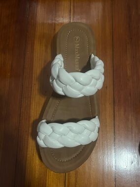Size 7 White Braided Slide Sandals